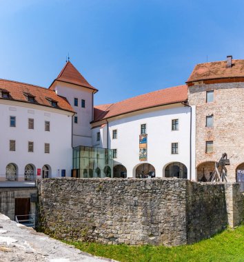 Celje 'deki Çağdaş Sanat Galerisi' nin bir resmi.