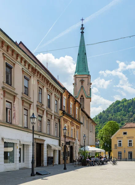 Zdjęcie Rynku Głównego Celje Katedrą Tle — Zdjęcie stockowe