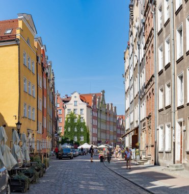 A picture of a colorful street in Gdansk.