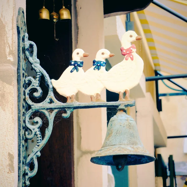 Campana colgando en la pared — Foto de Stock