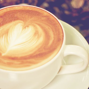 kahve kalp şeklinde