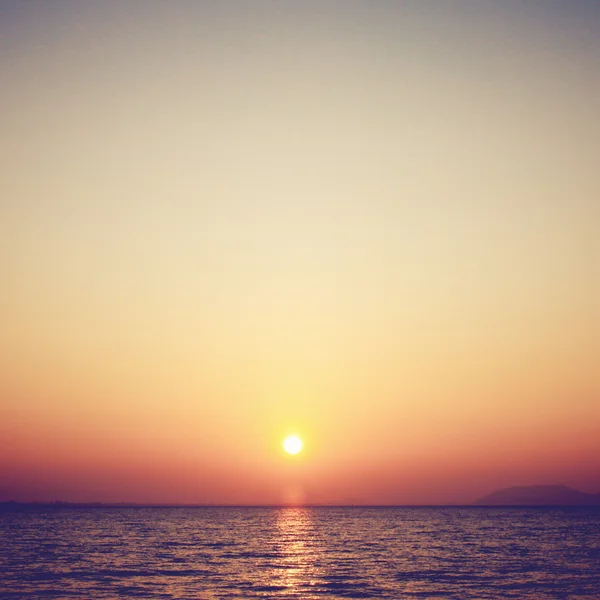 Sunrise over sea — Stock Photo, Image