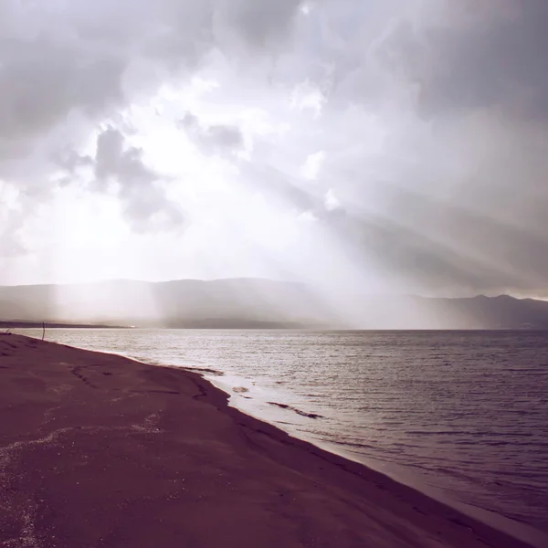 Sunbeam through sea — Stock Photo, Image