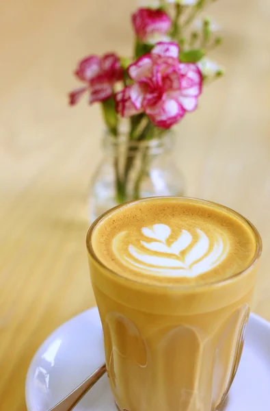 Café con flor —  Fotos de Stock