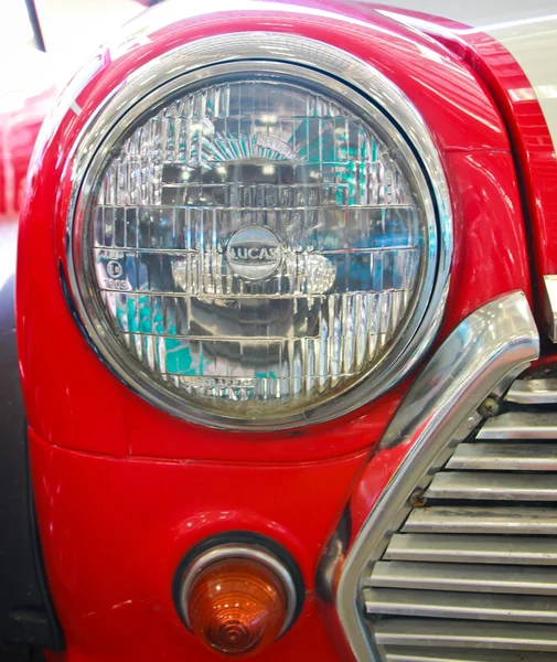 Carro vintage em exposição — Fotografia de Stock