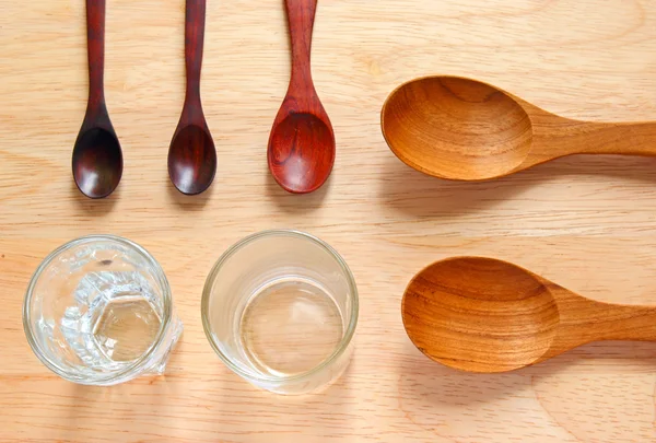 Cuillères de cuisine en bois — Photo