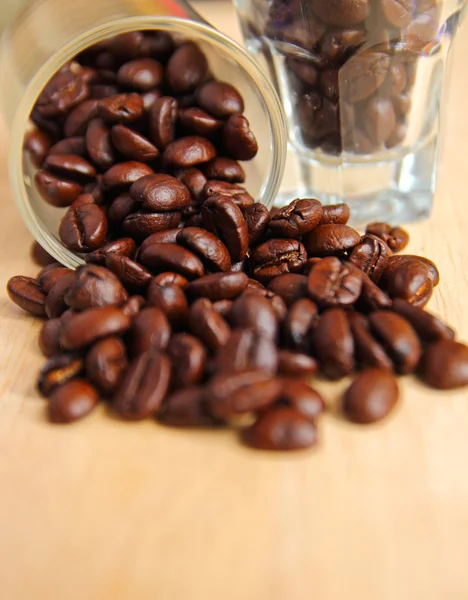 Koffie bonen in glazen — Stockfoto