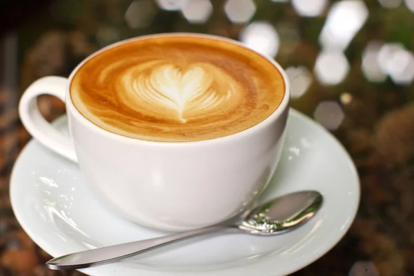 Káva s tvaru srdce — Stock fotografie