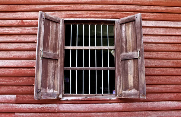 Fenster des Hauses — Stockfoto