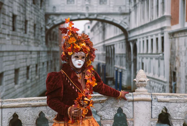 意大利威尼斯的一个传统节日 五颜六色的狂欢节面具 — 图库照片