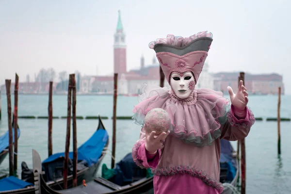 Barevné Karnevalové Masky Tradičním Festivalu Benátkách Itálie — Stock fotografie