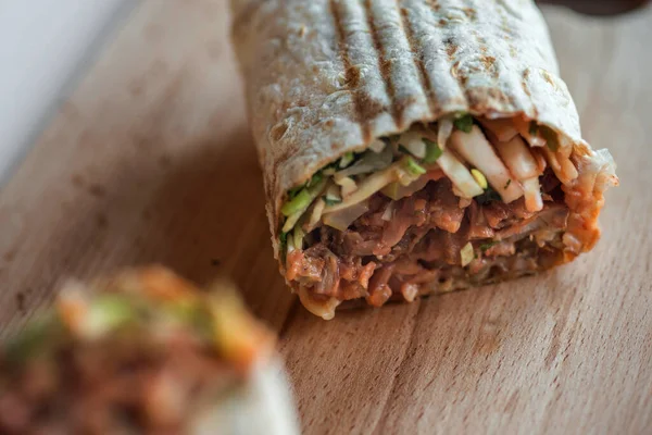 Traditionele Oosterse Sandwich Met Vlees Kruiden — Stockfoto