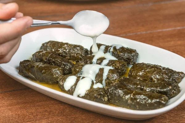 Dolma Tolma Sarma Gevulde Druivenbladeren Met Rijst Vlees Armeense Georgische — Stockfoto