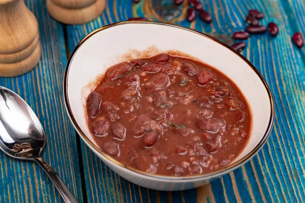 Gesunde Bohnensuppe Mit Roten Bohnen Hausgemachte Suppe Auf Blauem Holzgrund — Stockfoto