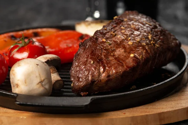 Grilovaný Vepřový Steak Zeleninou Kořením — Stock fotografie