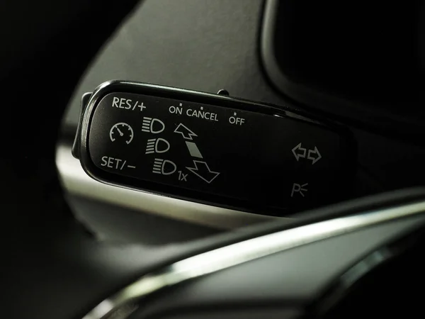 Comfortabele Handgreep Controle Auto Licht Cruise Control Draai Signalen Nieuwe — Stockfoto