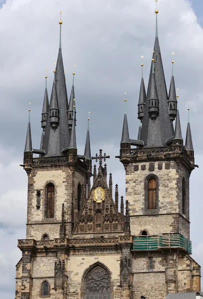 A Igreja da Mãe de Deus diante de Tyn, Praga — Fotografia de Stock
