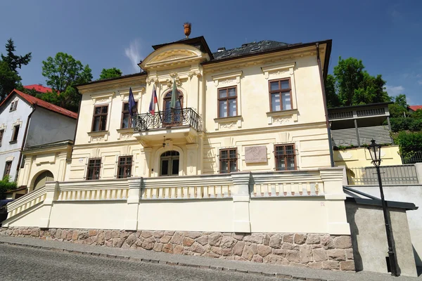 Belangrijkste mijnbouw kantoor in banska stiavnica — Stockfoto