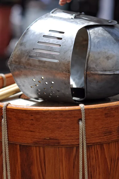 Knight's helm en trommel — Stockfoto
