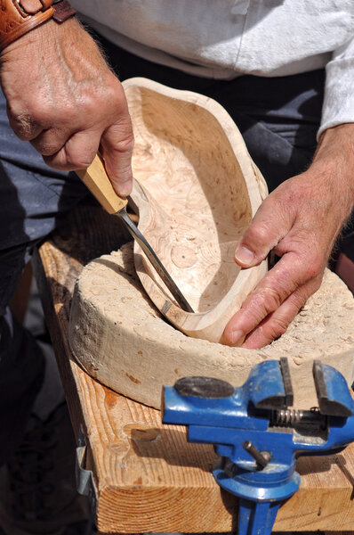 wood carvers at work