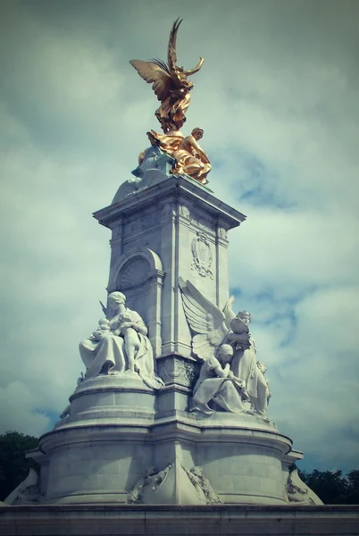 Buckingham palace in London — Stock Photo, Image