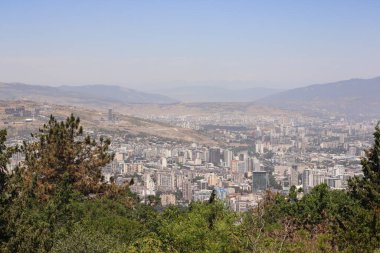 Tiflis şehrinin panoramik üst görüntüsü
