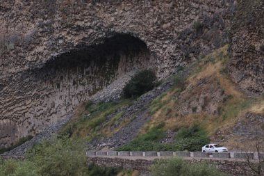 Taşlar Senfonisi, Garni köyü yakınlarında bulunan alışılmadık bir jeolojik oluşum.