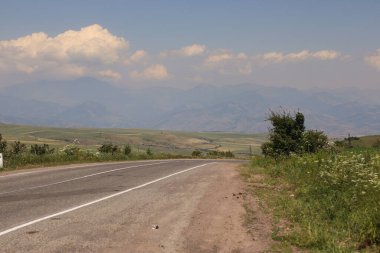 Tarlada yol, Ermenistan