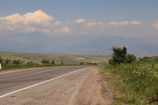 Дорога Поле Армения — стоковое фото