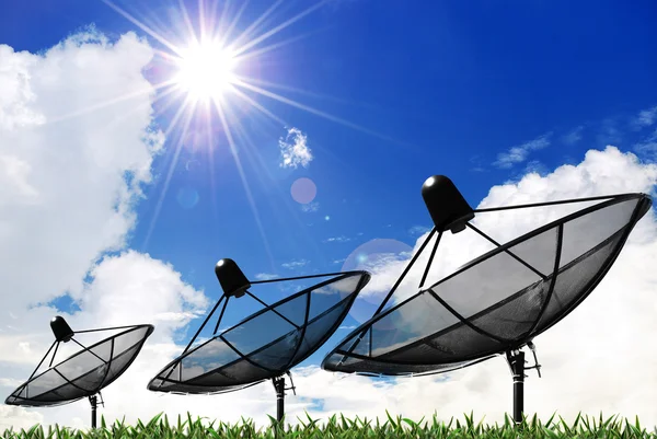 Dati di trasmissione antenna satellitare — Foto Stock