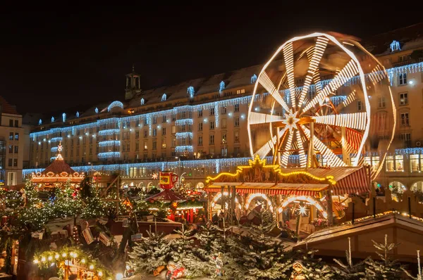 Vánoční trh v Drážďanech — Stock fotografie