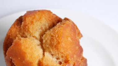Japon usulü kızarmış çörek, Sata Andagi.