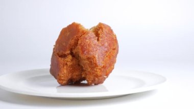Japon usulü kızarmış çörek, Sata Andagi.