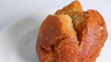 Japon usulü kızarmış çörek, Sata Andagi.