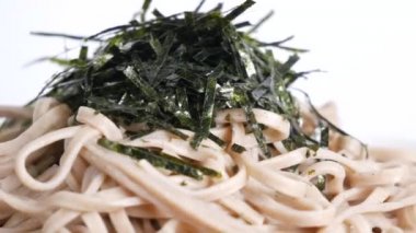 Japon Sobası ve deniz yosunu