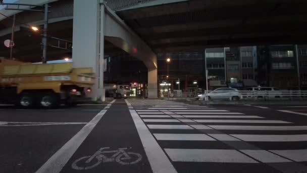 Tokio Ueno Early Morning Cycling 2021 April — Stockvideo