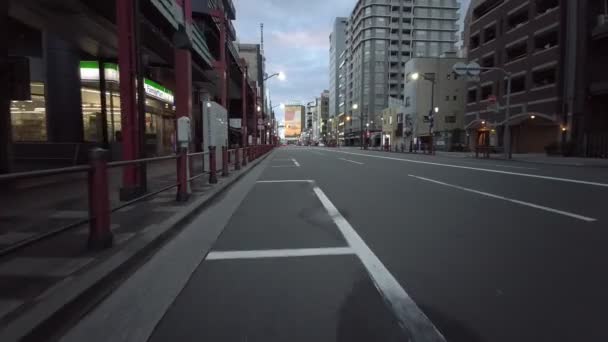 Tokio Asakusa Early Morning Cycling 2021 Primavera — Vídeos de Stock