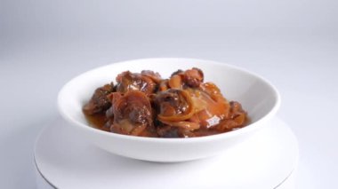 Haşlanmış kabuklu soya sosu.