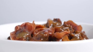 Haşlanmış kabuklu soya sosu.
