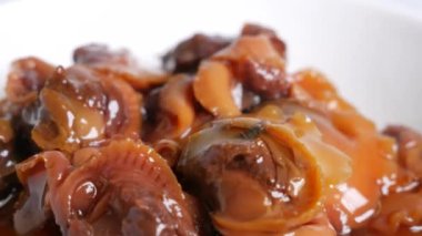 Haşlanmış kabuklu soya sosu.