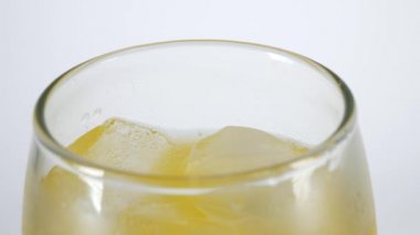 Portakallı soda flüt camı.