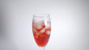 Üzümlü soda flüt camı.