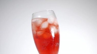 Üzümlü soda flüt camı.