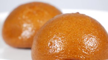 Esmer şekerparem, video klibini kapat