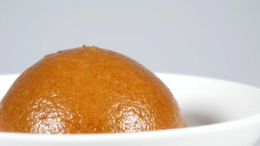 Esmer şekerparem, video klibini kapat