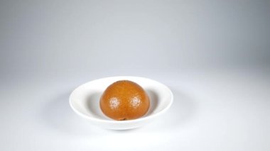 Esmer şekerparem, video klibini kapat