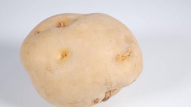 Çiğ patates, kısa video klibi