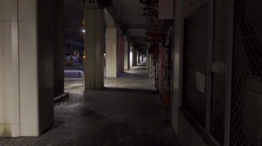 Japonya 'da Otemachi, Tokyo, gece manzaralı. 