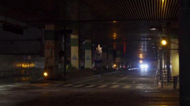 Japonya 'da Otemachi, Tokyo, gece manzaralı. 