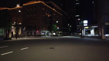 Japonya 'da Otemachi, Tokyo, gece manzaralı. 